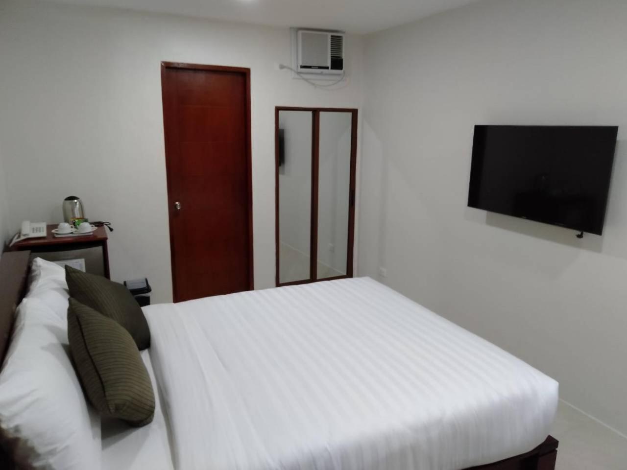 เนอร์วานา รีสอร์ต Hotel ปูแอร์โตกาเลรา ภายนอก รูปภาพ